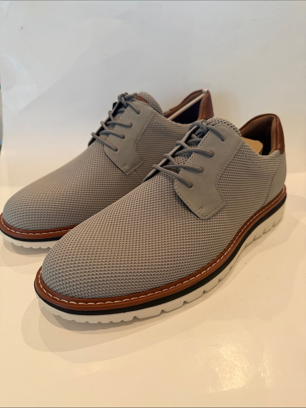NWT Tommy Hilfiger Medium Grey Knit Lace-Up Vasel Shoes - Size 11.5
